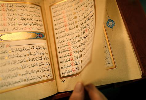 If this is actually a very old qur'an manuscript, then we may have a look at what the earliest qur'an looked like. Is The Quran Made Easy As Allah Says? | About Islam
