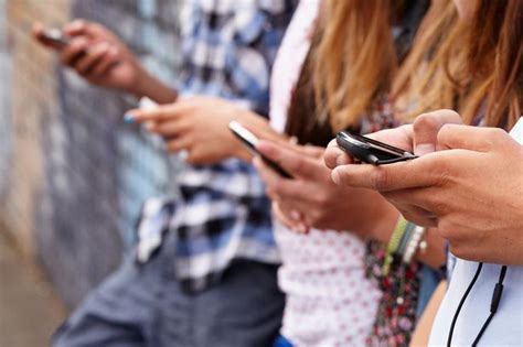 Teens Spend Over Two Hours Staring At Their Phones Every Day Irish
