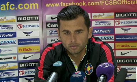 Během této doby několikrát změnil. Fotbal: Viktoria Plzen, Hapoel Beer Sheva și Lugano ...