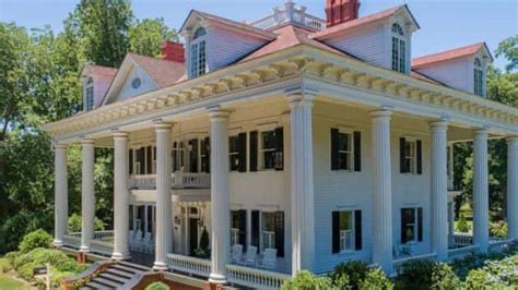 The Mansion That Inspired The One In Gone With The Wind Is Now For