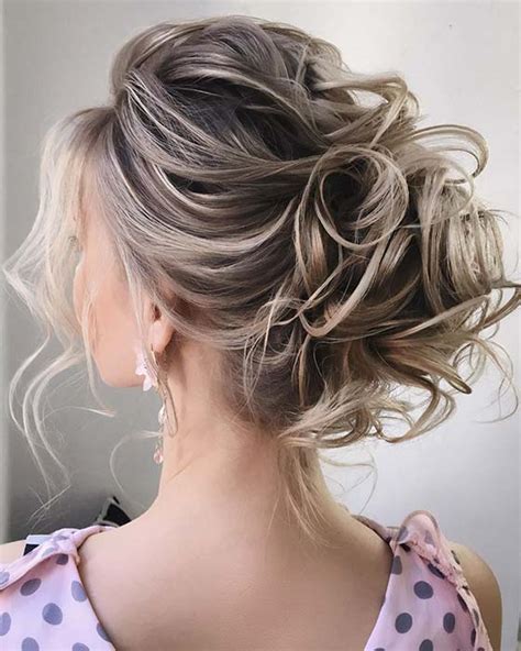 Another way to create an intricate huge messy bun hairstyle entails using hair extensions. 21 Cute and Easy Messy Bun Hairstyles | StayGlam