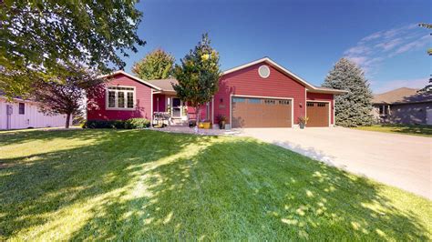Okoboji Homes - Stauss Realty | Spirit Lake & Iowa Great Lakes