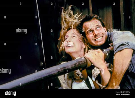 Helen Hunt Twister Hi Res Stock Photography And Images Alamy
