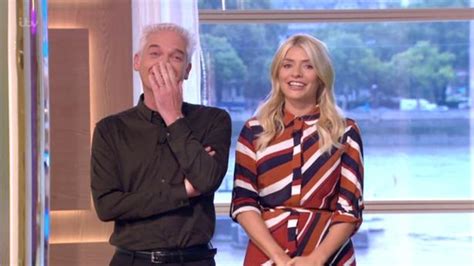 Holly Willoughby Makes Enormous Sex Gaffe Live On This Morning And Stands There Mortified As
