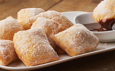 The establishment is dedicated to providing delicious italian inspired food along with a warm and there is a full menu of entrees, appetizers, desserts, and of course, wines. Zeppoli | Lunch & Dinner Menu | Olive Garden Italian ...