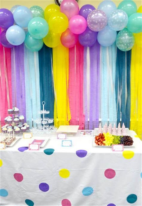 It's perfect for birthdays, showers, bachelorette parties, dinner parties and more. 11 DIY Easy Birthday Decor Ideas | DIY to Make