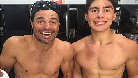 For a second leg of his desde el alma tour, cardenas marketing network and chayanne announced today (dec. Foto de Chayanne y su hijo sin camisa causa furor en las ...