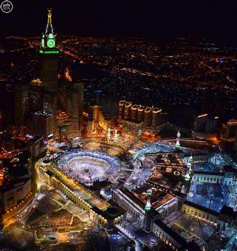 10 Amazing Aerial Photos From Makkah Taken During The 27th Night Of