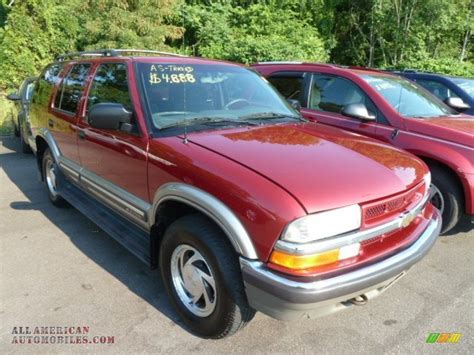 2000 Chevrolet Blazer Ls 4x4 In Dark Cherry Red Metallic Photo 2