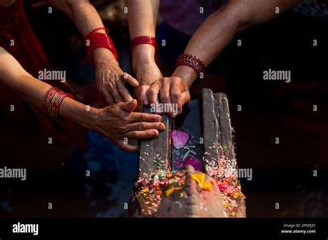 Kathmandu, Nepal. 20th Apr, 2023. People pay homage to their departed