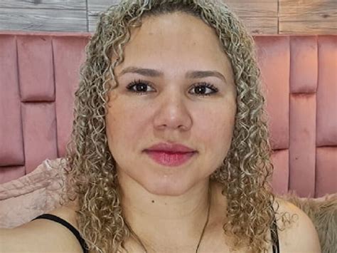 Annedevone Big Titted Blond Latin Female Webcam