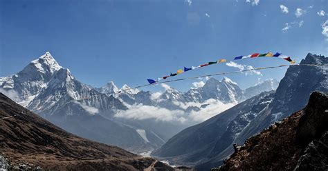 Things To Carry While Trekking In Himalayas Tourradar