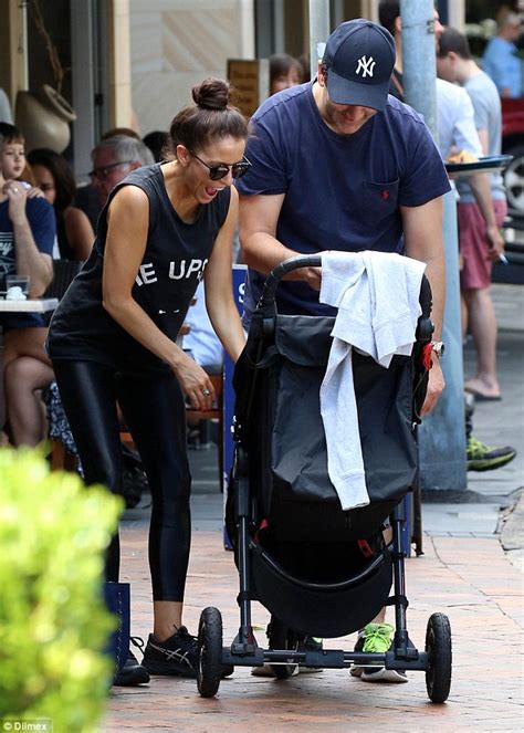 Michael Wippa Wipfli And Pregnant Wife Lisa Enjoy Day Out With Their