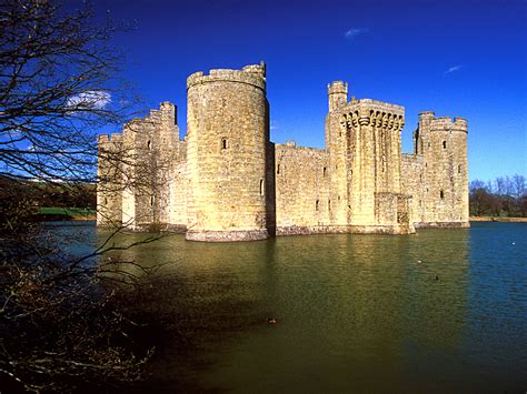 File:Bodiam Castle 04.jpg - Wikimedia Commons