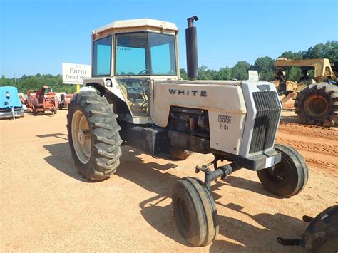 White Field Boss 2 105 Tractor Jm Wood Auction Company Inc