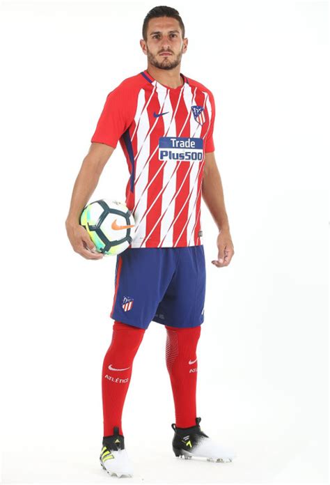 Esta página muestra la vista detallada del equipo actual. Atlético de Madri oficializa camisa 1 polêmica e também ...