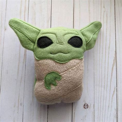 Baby Yoda T Guide