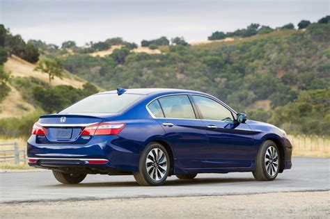 Economize Accordingly The 2017 Honda Accord Hybrid Touring