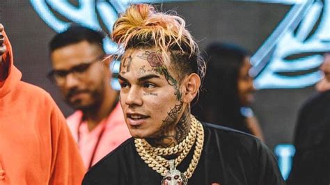6ix9ine Biography Facts Personal Life Net Worth And Faq