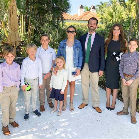 Trump Jr Posts Family Thanksgiving Photo After Urging Arguments