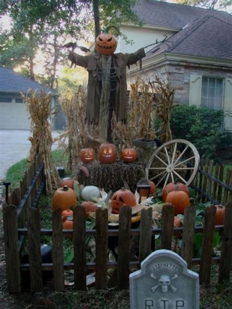 30 Scary Front Yard Halloween Ideas