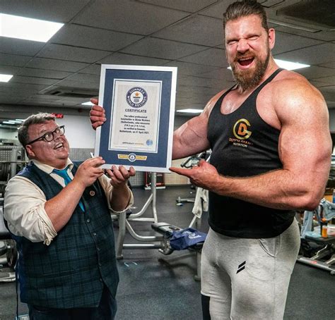 The Worlds Tallest Bodybuilder Shared His Workout And Diet Plan