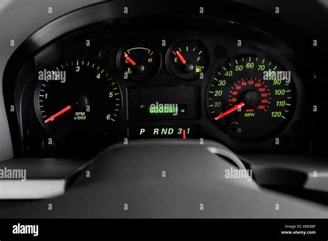 2006 Ford Freestar Se In Red Speedometertachometer Stock Photo Alamy