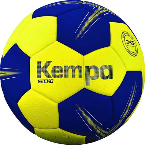 Handball (also known as team handball, european handball or olympic handball) is a team sport in which two teams of seven players each (six outcourt players and a goalkeeper) pass a ball using their hands with the aim of throwing it into the goal of the other team. Sport & Freizeit Handbälle Kempa Unisex Erwachsene Gecko ...