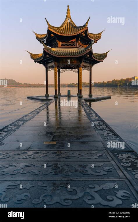 Jixian Pavilion The Landmark At The West Lake In Hangzhou China Stock