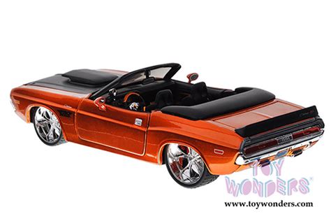 1970 Dodge Challenger Rt Convertible 31026or 124 Scale Maisto All