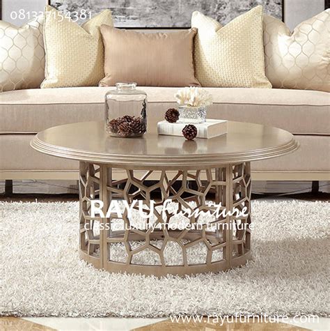 Pilihlah sofa dengan ukuran yang pas dengan ruangan tamu supaya tidak banyak memakan tempat. Sofa Jepara Minimalis | RAYU Furniture | Classic Luxury ...