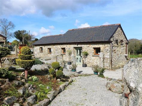 If you are searching for places to stay in south cornwall, then you have come to the right place. Skyber Cottage | Falmouth | Seaureaugh Moor | Cornwall ...