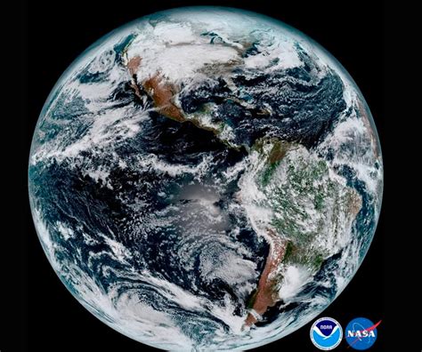 Así Se Ve La Tierra Desde El Espacio En 2017