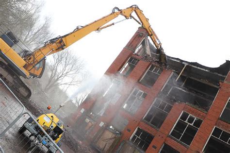 Demolition Of Hartford Mill Begins Quest Media Network Tameside