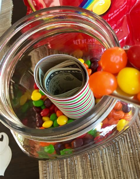 I love a fun idea and these gift ideas definitely make giving let us know which cute idea you plan to try! Living on Cloud Nine: CHRISTMAS MONEY JARS.....GREAT GIFT IDEA