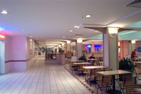 Crestwood Court Shopping Mall In Missouri