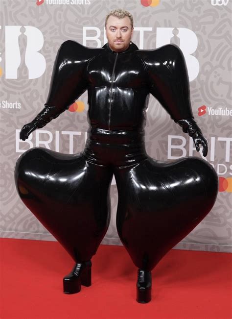 Evil Eric On Twitter Sam Smith Looks Like A Butt Plug Also His Outfit