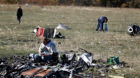 Mh17 Investigators Seek Local Help At Ukraine Crash Site