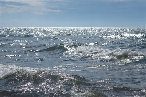 Waves on Lake Superior Free Stock Photo | FreeImages