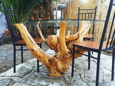 From indulgent appetizers to entres, desserts, wines and specialty drinks, there's always something everyone will enjoy. Olive Wood Home/Garden Table | Eatonwood