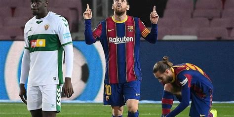 La Liga Barcelona Nach Messi Doppelpack Mitten Im Titeldreikampf