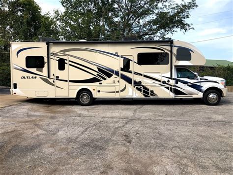 2014 Thor Motor Coach Super C Outlaw 35sg Toy Hauler Class C Rv For
