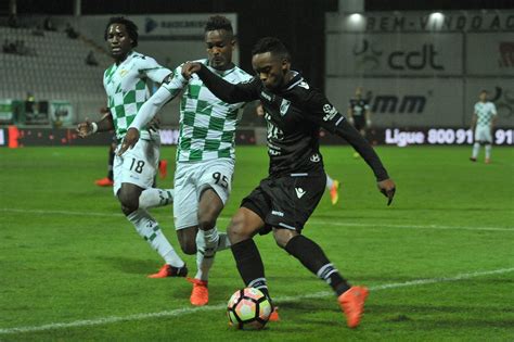 Parque desportivo comendador joaquim de almeida freitas, moreira de cónegos. DÉRBI MOREIRENSE-VITÓRIA JÁ TEM DATA MARCADA - Mais Guimarães