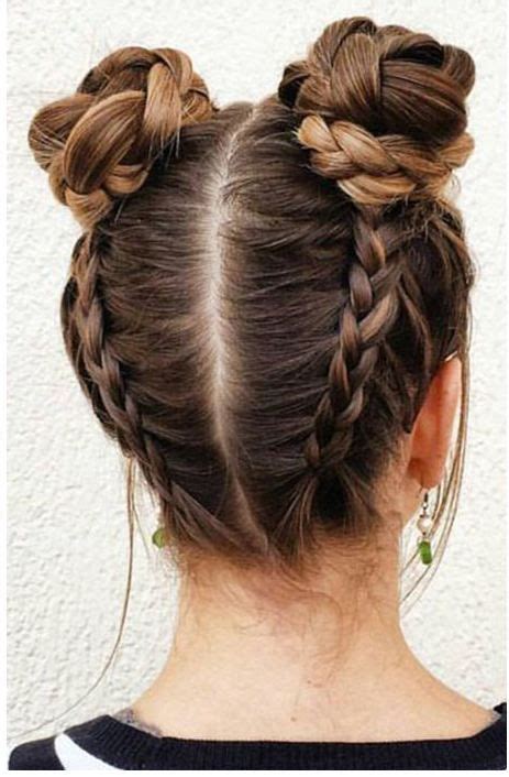 This simple hairstyle for long hair can make thick hair more manageable, add volume to fine hair and just looks all around perfectly. Best 20 Cute Hairstyles for Long Hair | Hairstyles and ...