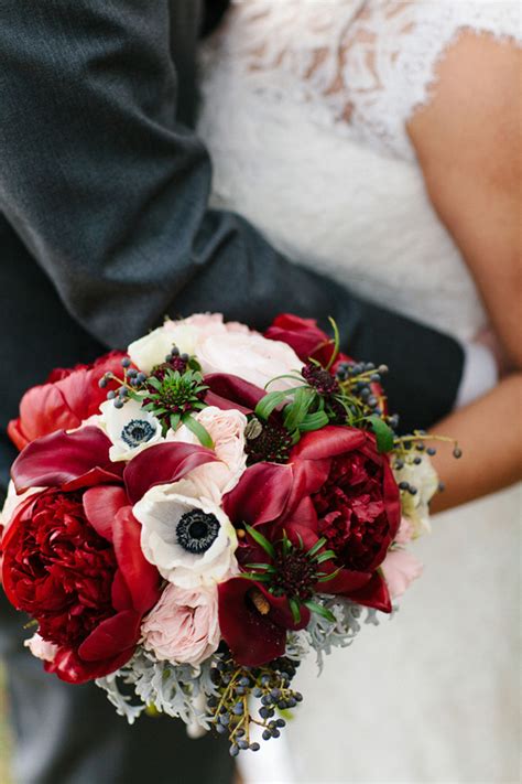 Popular winter wedding colors include red, green, silver, gold, white and ice blue. Red And White Wedding Bouquets