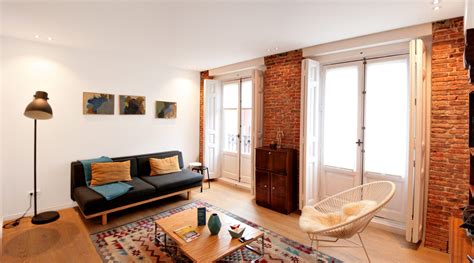 Piso en alquiler, de 85 m2 compuesto de 3 dormitorios, salón con acceso a una amplia terraza y vistas a la monta. Piso en Alquiler en Calle Sagasta - Centro - Madrid ...