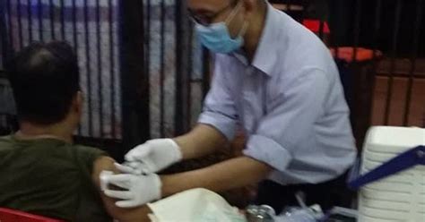 Oleh yang demikian, pengendali makanan hendaklah memastikan penyedia suntikan vaksin typhoid adalah samada dari hospital kerajaan, klinik kerajaan, klinik kesihatan, hospital swasta dan klinik swasta yang sah. Klinik Hero: Suntikan Typhoid by Klinik Hero