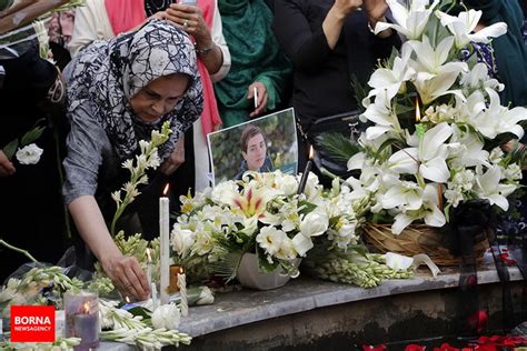 گزارش تصویری از یکی از مراسم یادبود مریم میرزاخانی در تهران