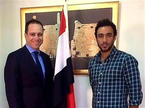 He became the youngest player to reach number one in the world since the 1980s, as well as. بطل الاسكواش رامي عاشور يروج للسياحة المصرية...مصراوى