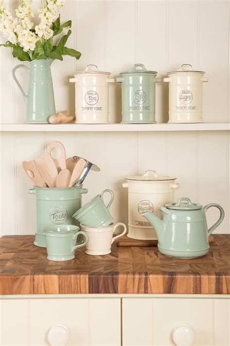 To avoid visual commotion, keep the rest of your accessories (kitchen textiles, servingware, plates) in this color palette. 34 Best Vintage Kitchen Decor Ideas and Designs for 2021